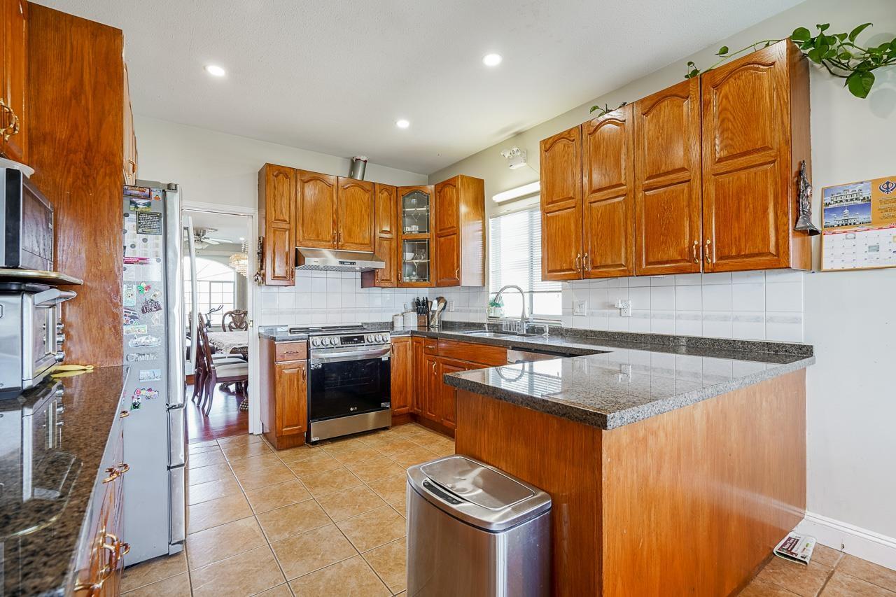 12246 64a Avenue, Surrey, British Columbia  V3W 3R8 - Photo 11 - R3124262