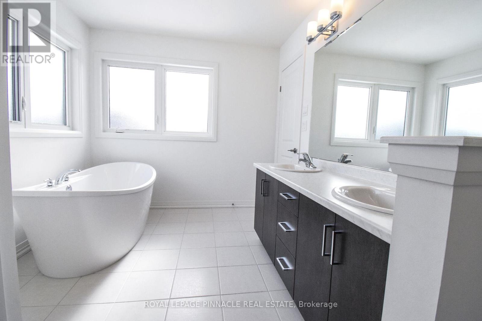 96 Acacia Road, Pelham, Ontario  L3B 5N5 - Photo 33 - X13118284