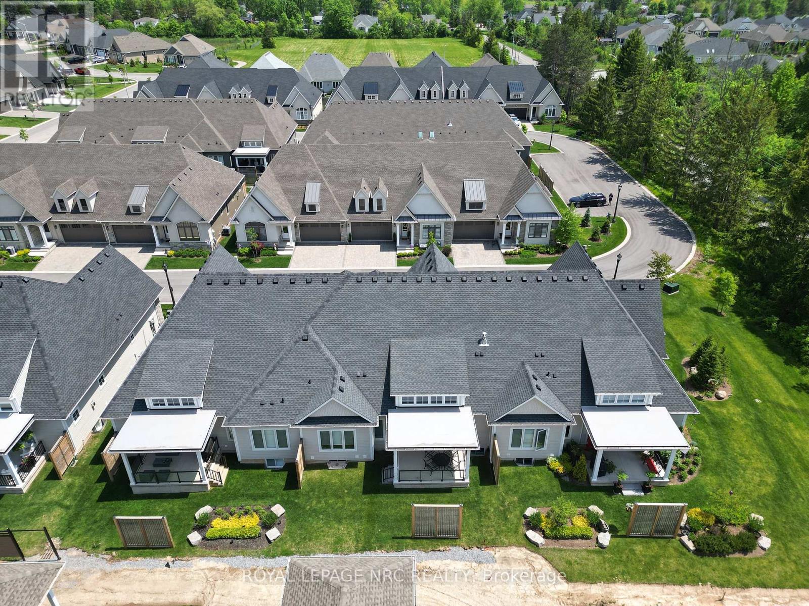 9 Sassafras Row, Fort Erie (Ridgeway), Ontario  L0S 1N0 - Photo 3 - X13137568