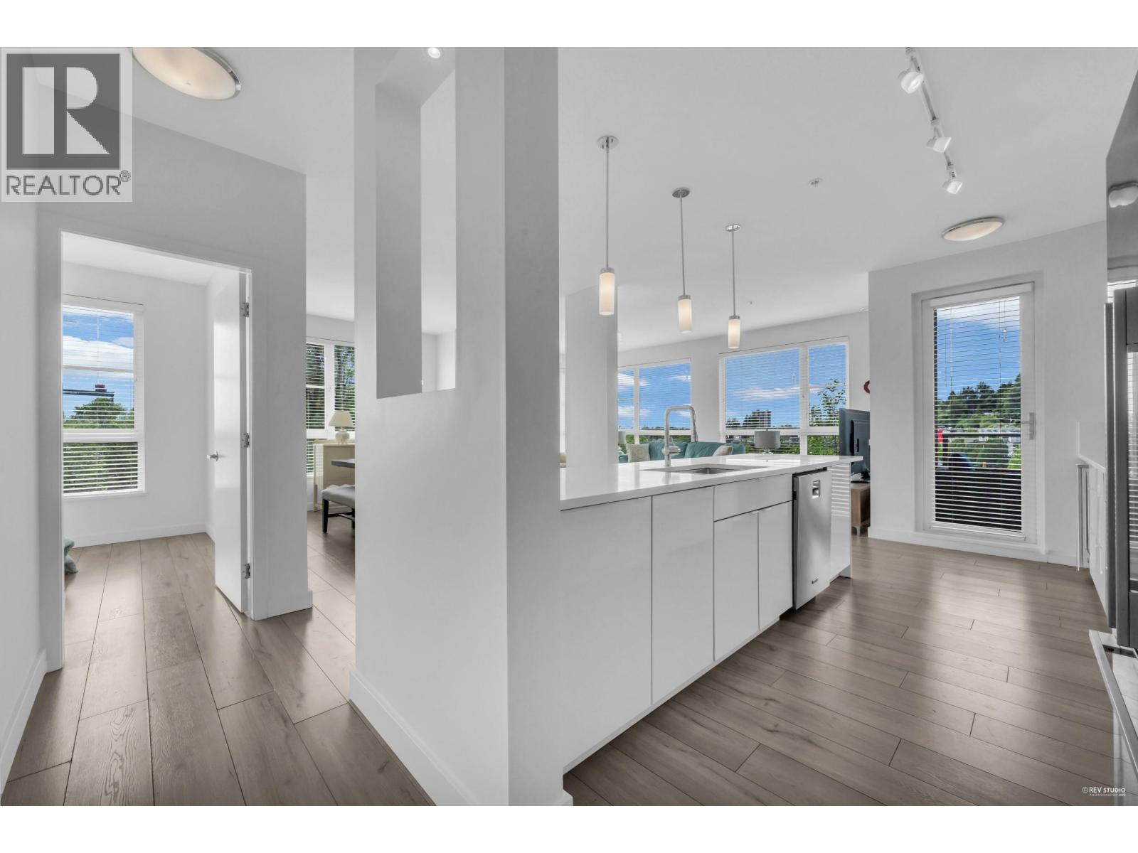 408 1621 Hamilton Avenue, North Vancouver, British Columbia  V7P 0B6 - Photo 5 - R3124463