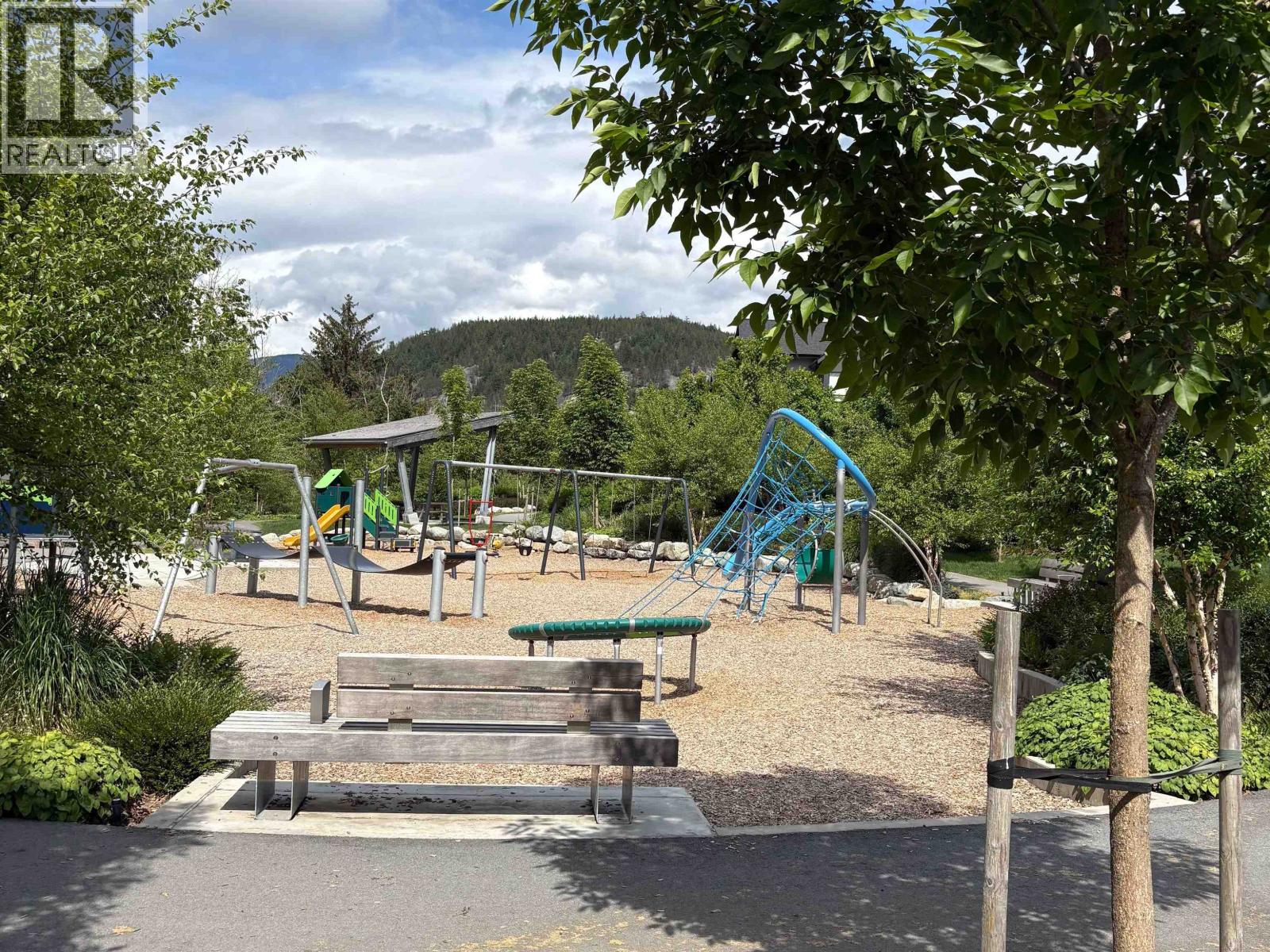 1348 Halyard Place, Squamish, British Columbia  V8B 2A1 - Photo 8 - R3124479