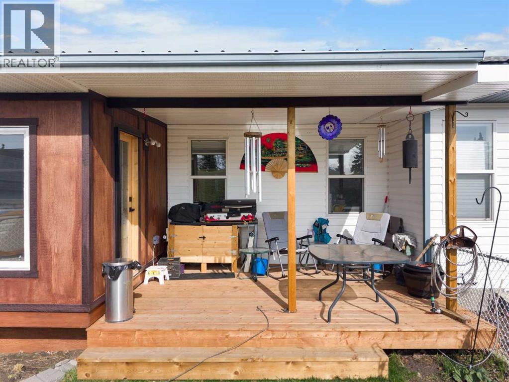 4366 54a Avenue Close, Innisfail, Alberta  T4G 1X5 - Photo 32 - A2307965