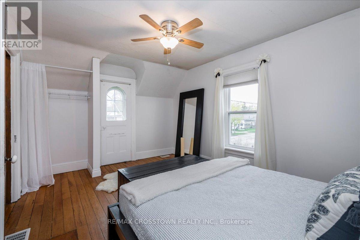 49 Park Street, Barrie (Queen's Park), Ontario  L4N 1H7 - Photo 25 - S13137560