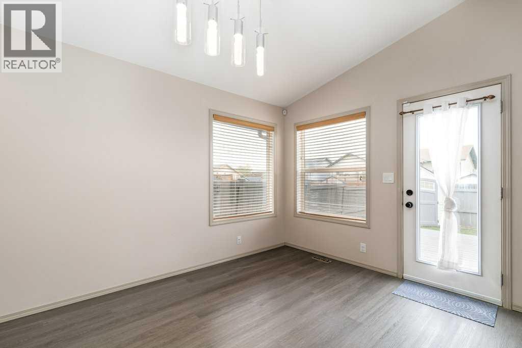 15 Kirton Close, Red Deer, Alberta  T4P 4E9 - Photo 8 - A2310917