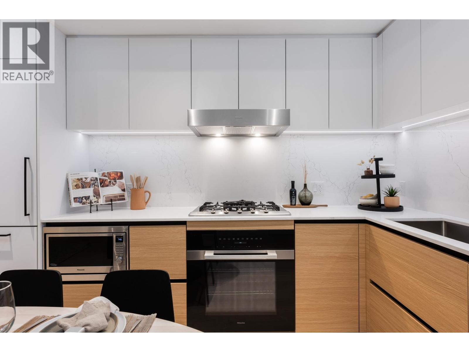 224 471 W 28TH AVENUE, Vancouver, British Columbia