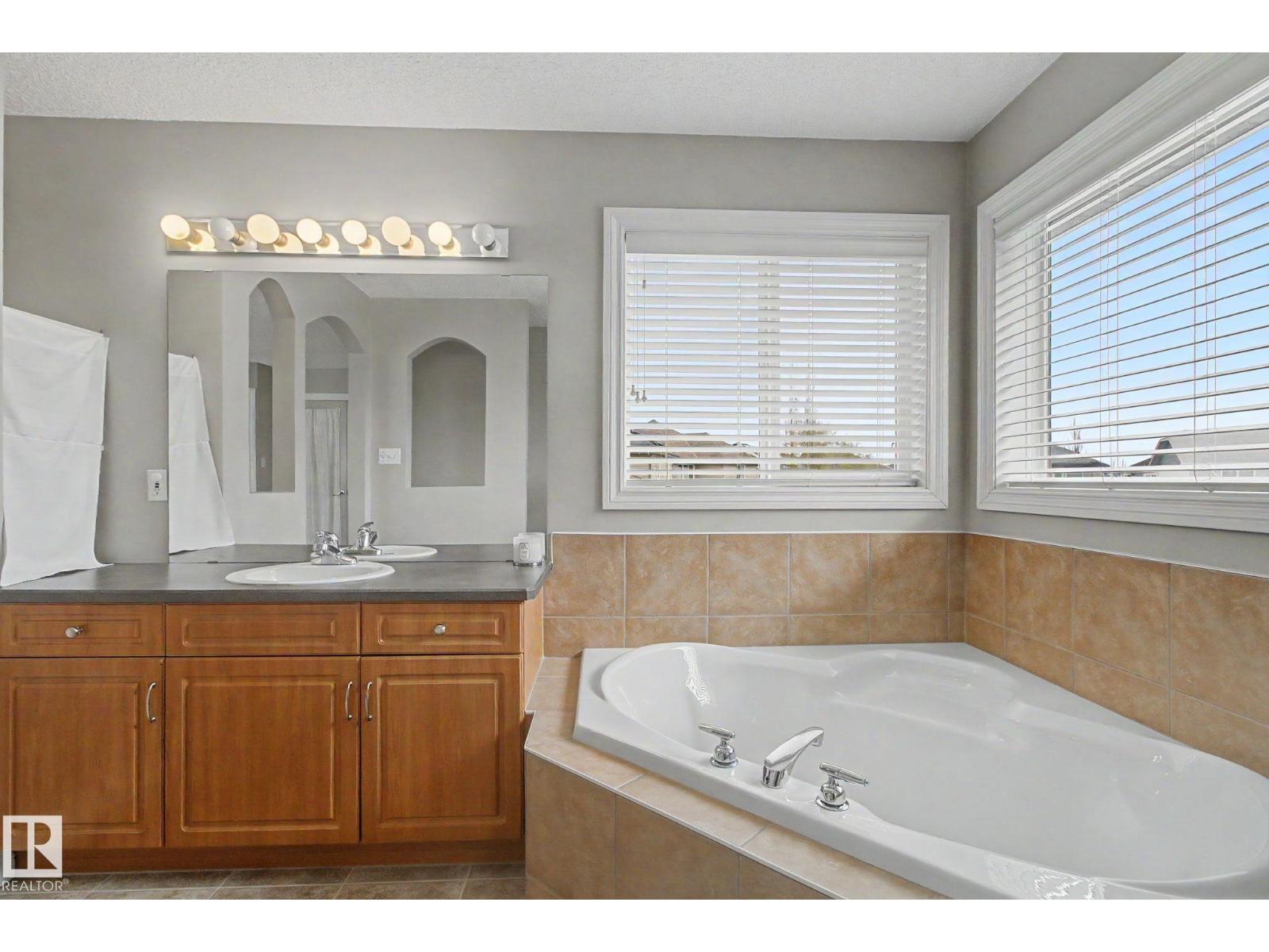 1922 Robertson Cr Sw, Edmonton, Alberta  T6W 1N8 - Photo 30 - E4488202