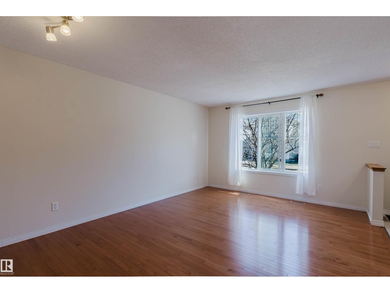 7713 Schmid Cr Nw, Edmonton, Alberta  T6R 0K6 - Photo 13 - E4488207