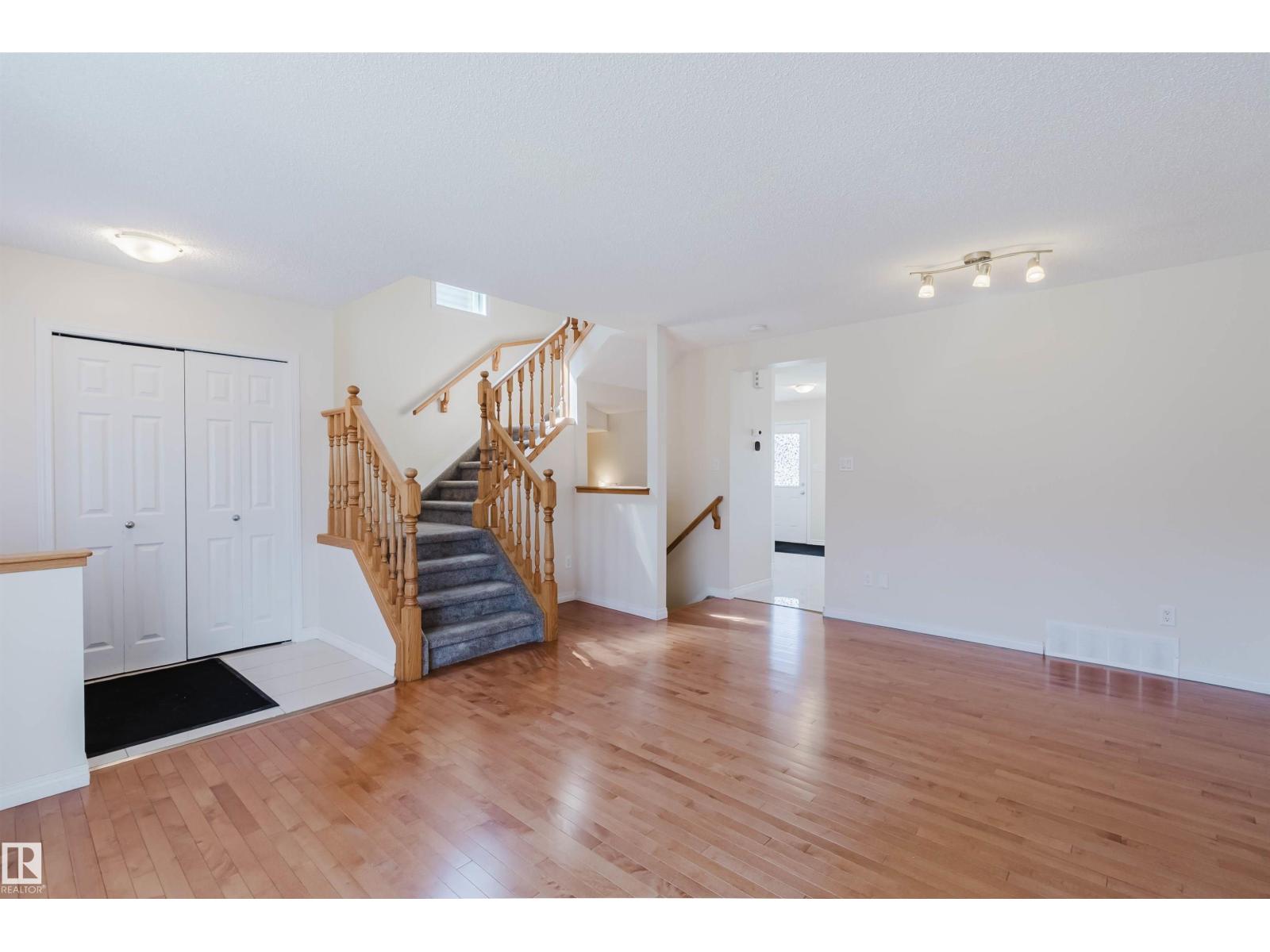 7713 Schmid Cr Nw, Edmonton, Alberta  T6R 0K6 - Photo 7 - E4488207