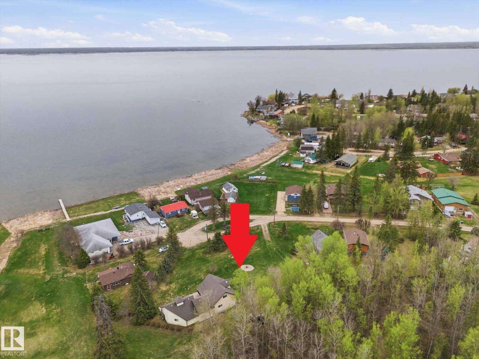 217 2 Street Ross Haven, rural lac ste. anne county, Alberta