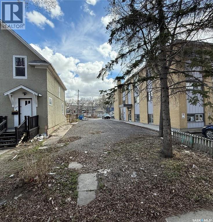 2113 Osler Street, Regina, Saskatchewan  S4P 1W7 - Photo 1 - SK036198