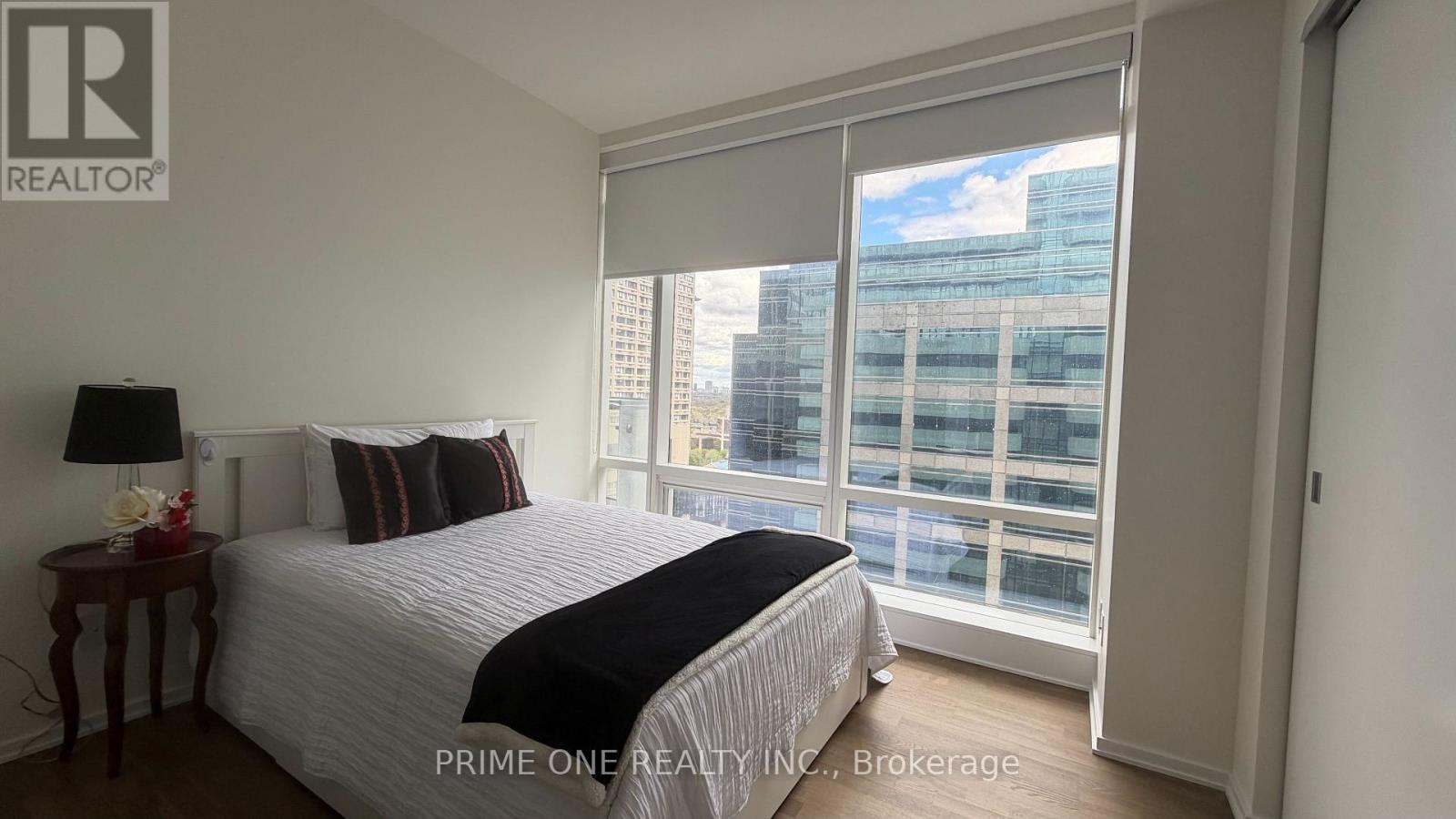 1704 - 1 Bloor Street E, Toronto, Ontario  M4W 0A8 - Photo 6 - C13137624