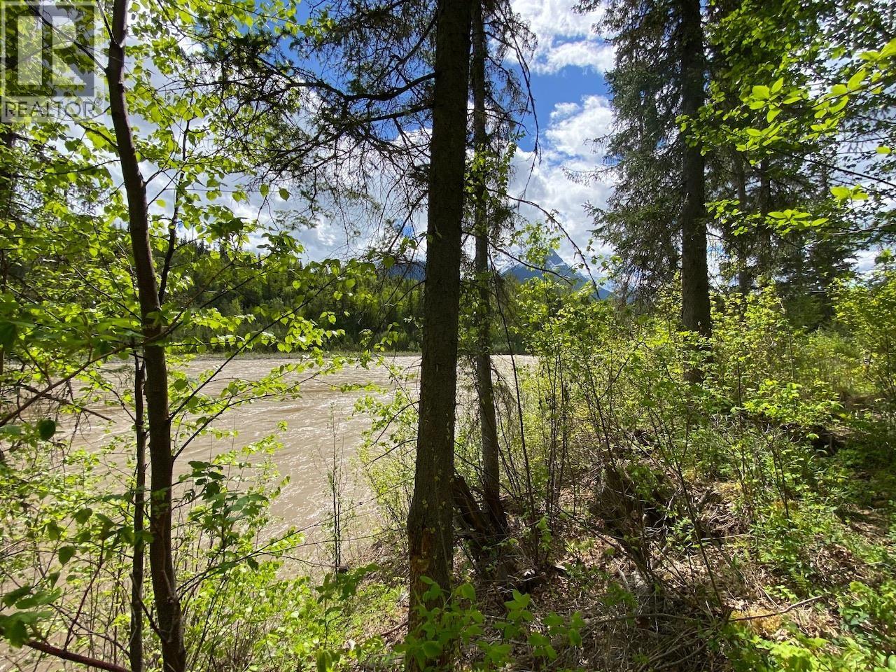 6048 Six Mile Road, Hazelton, British Columbia V0J 1Y1 - Photo 10 - R3122245