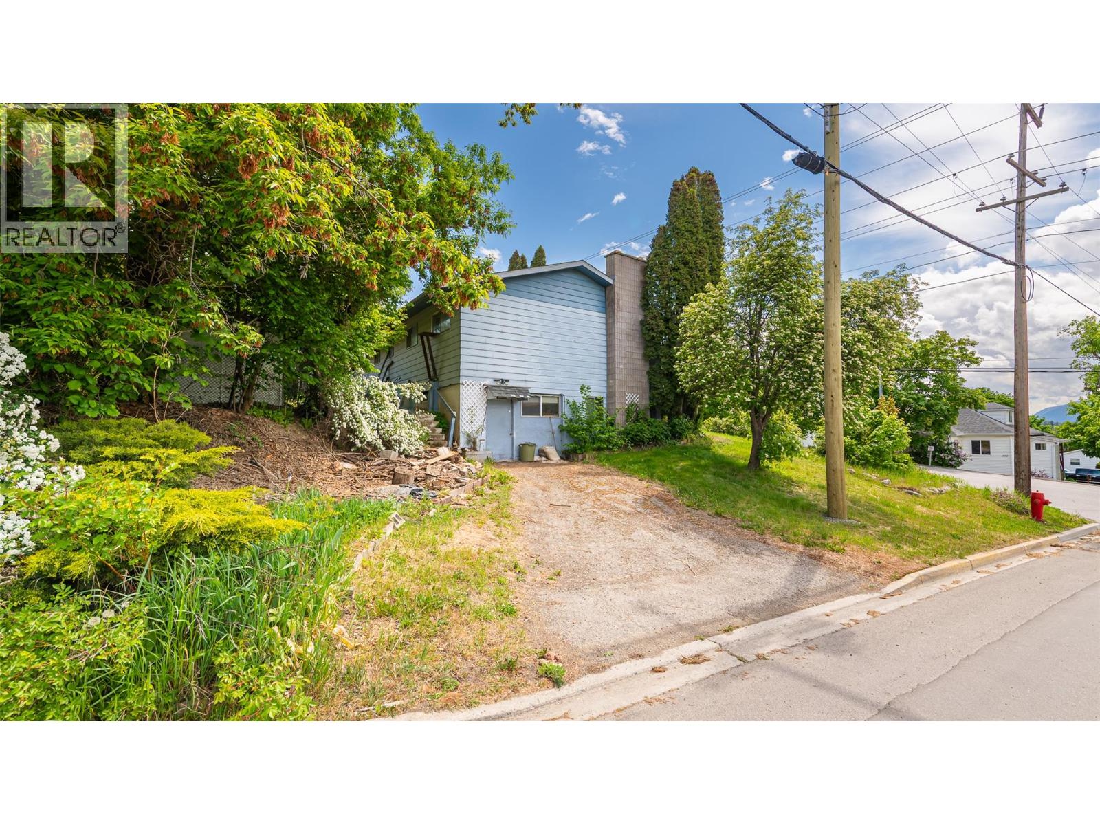 1104 Erickson Street, Creston, British Columbia  V0B 1G3 - Photo 7 - 10387193