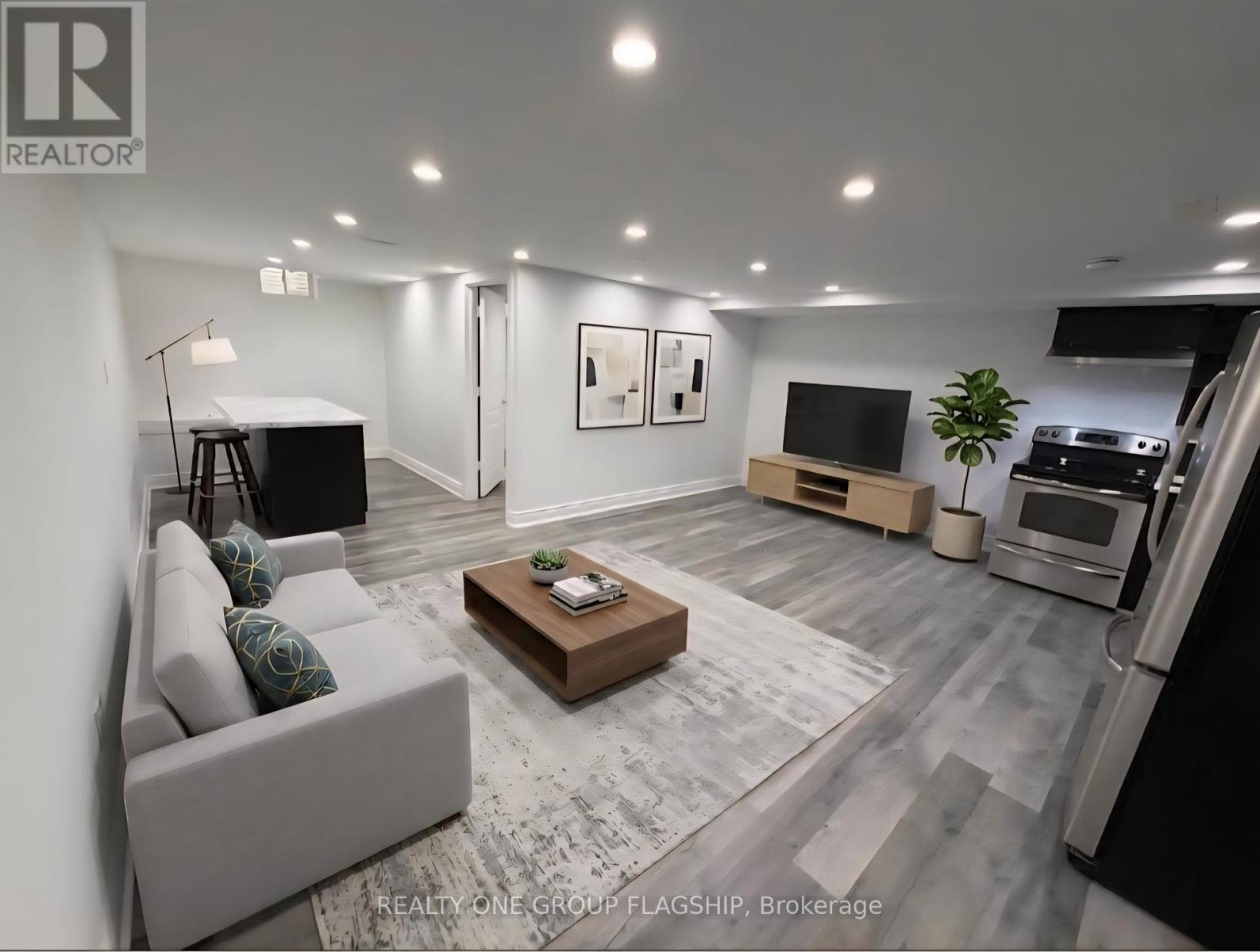 521 Thompson Road, Milton, Ontario  L9T 7Z1 - Photo 3 - W13137608