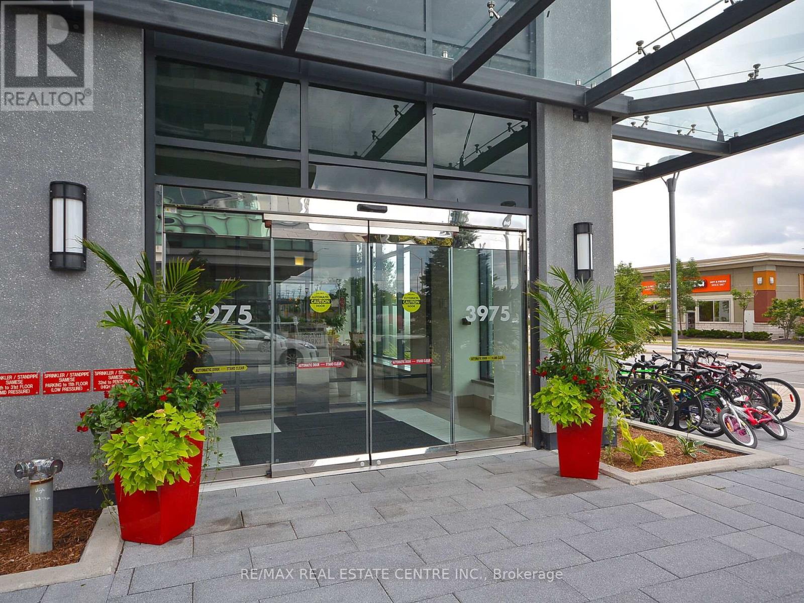 204 - 3975 Grand Park Drive, Mississauga, Ontario  L5B 4M6 - Photo 2 - W13137614