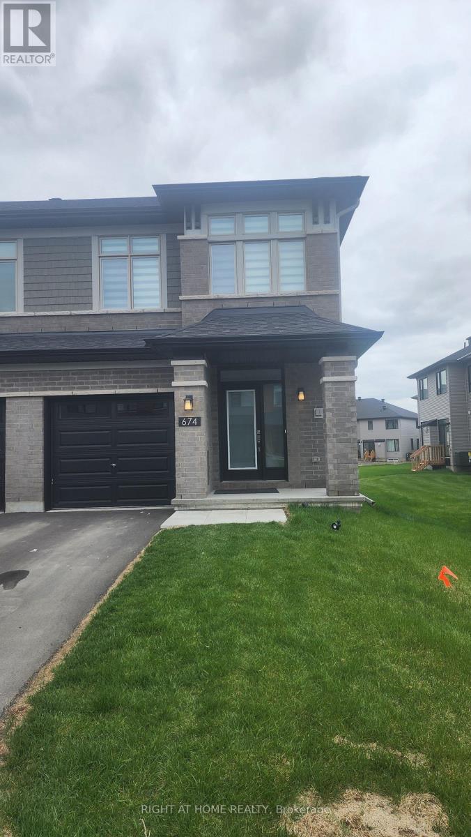 674 HONEYDEW STREET, Ottawa, Ontario