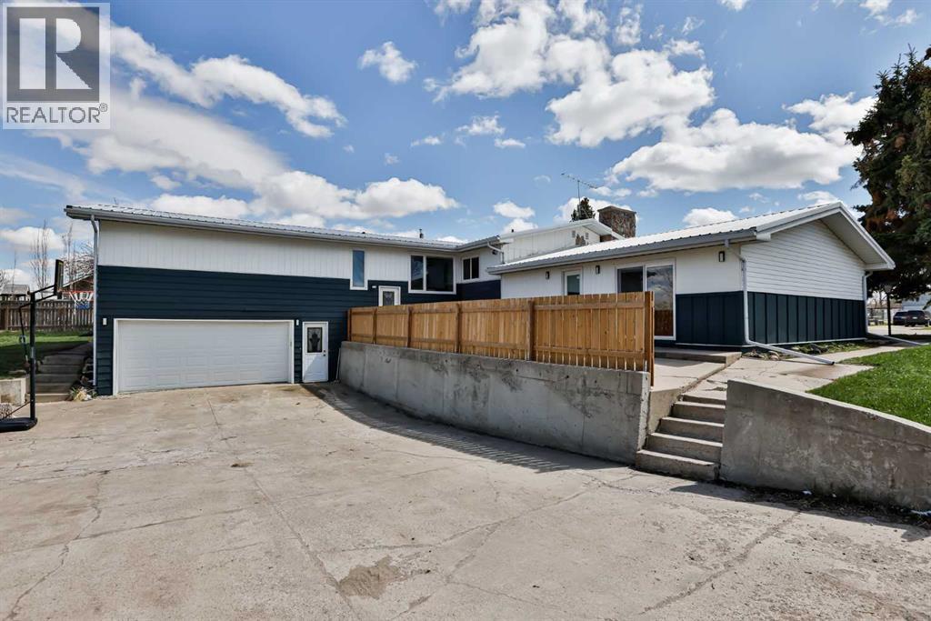 155e 100n, Raymond, Alberta  T0K 2S0 - Photo 25 - A2306481