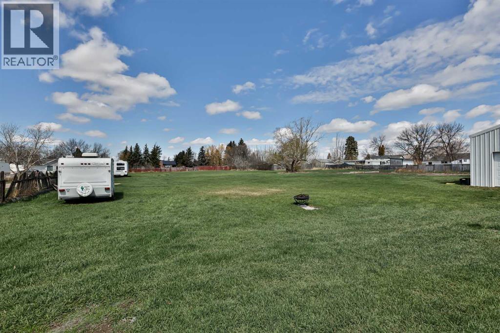 155e 100n, Raymond, Alberta  T0K 2S0 - Photo 35 - A2306481