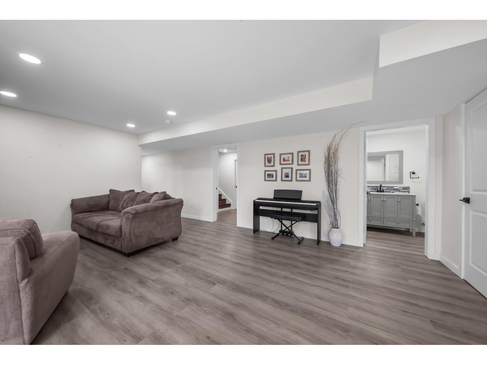 34050 Shannon Drive, Abbotsford, British Columbia  V2S 5C8 - Photo 29 - R3123680