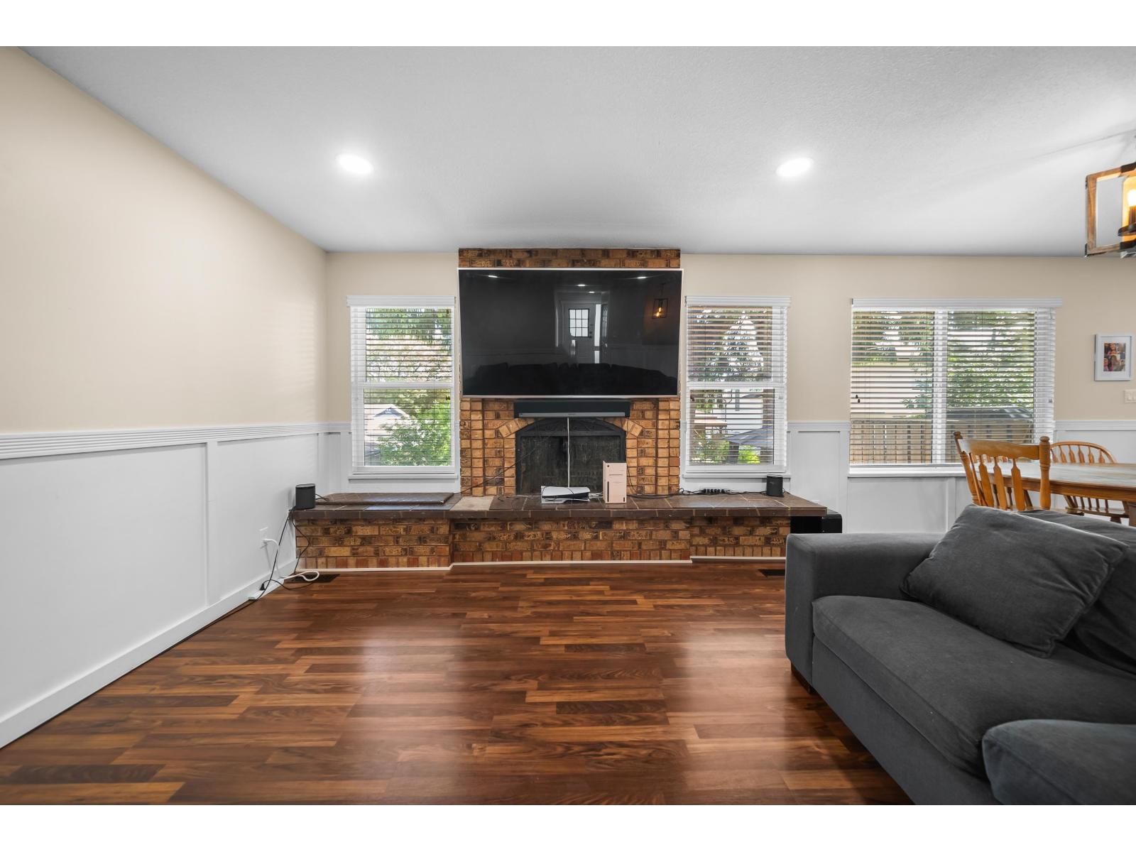 34050 Shannon Drive, Abbotsford, British Columbia  V2S 5C8 - Photo 9 - R3123680