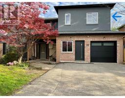 3 - 15 WADDINGTON CRESCENT, Toronto, Ontario