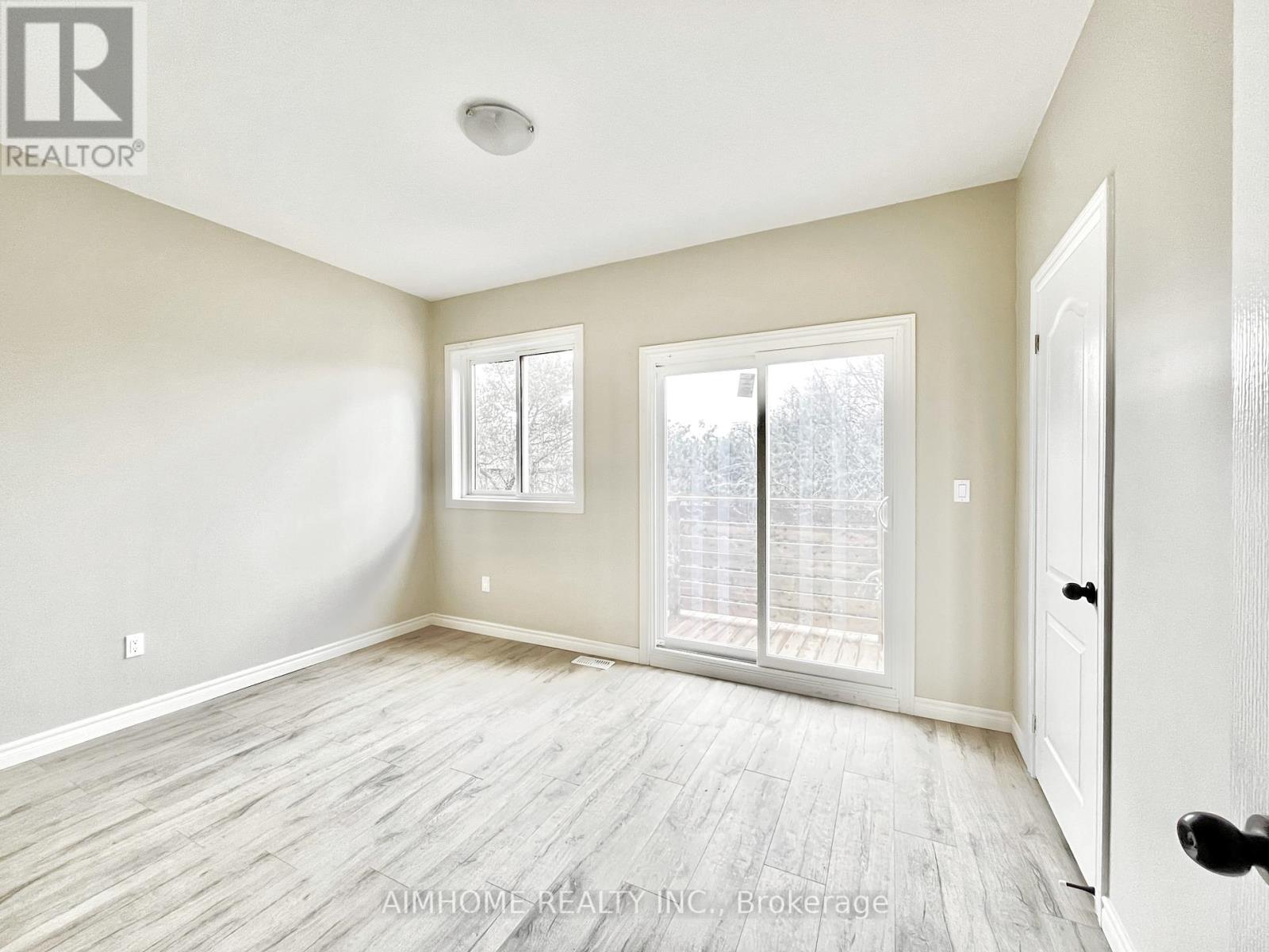3 - 15 Waddington Crescent, Toronto, Ontario  M2J 2Z9 - Photo 15 - C12998310