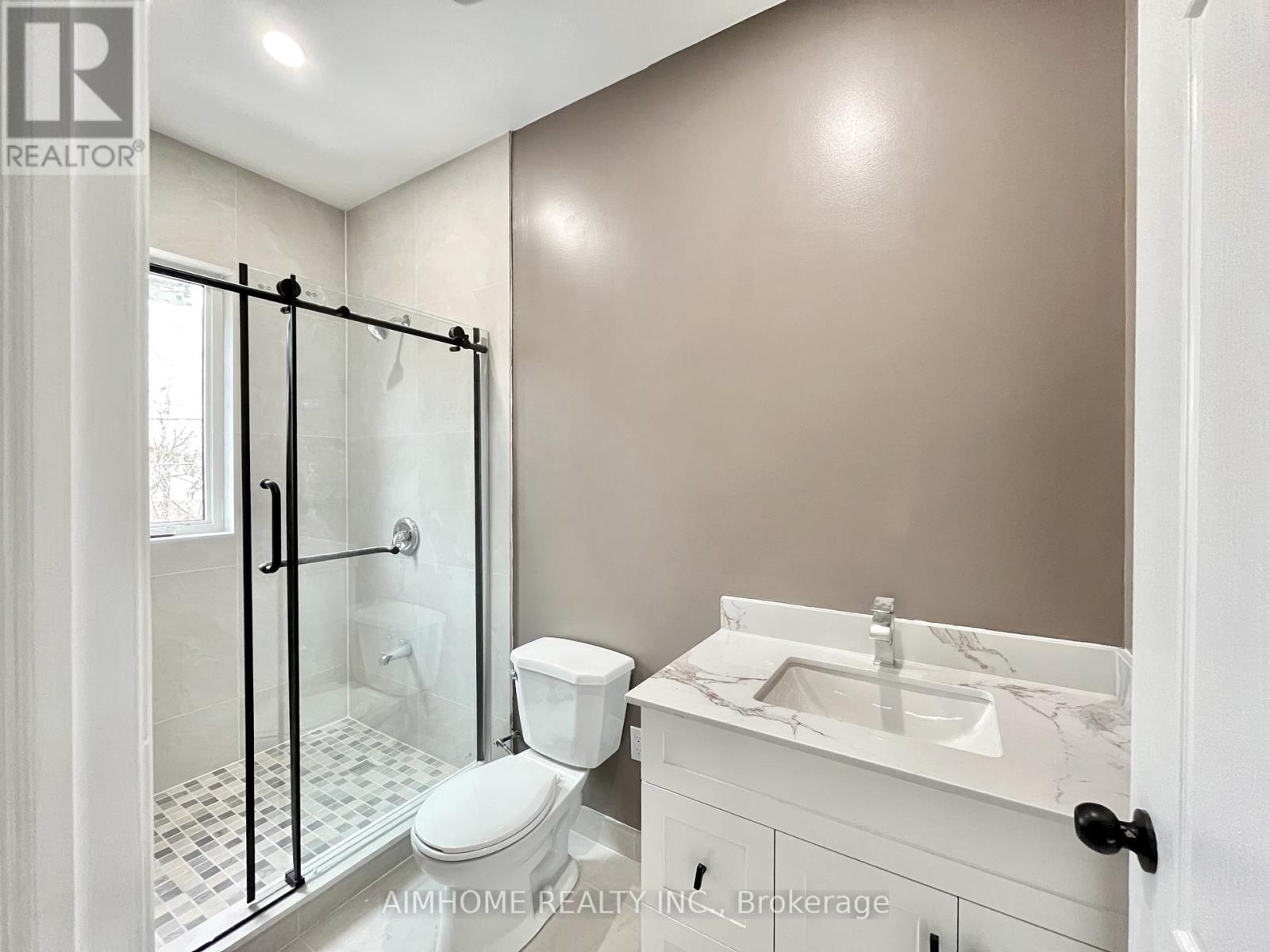 3 - 15 Waddington Crescent, Toronto, Ontario  M2J 2Z9 - Photo 22 - C12998310