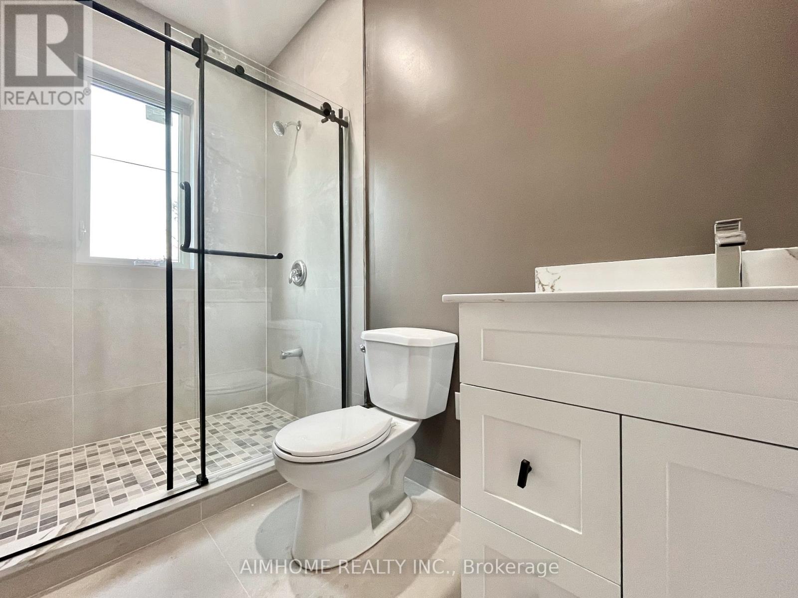 3 - 15 Waddington Crescent, Toronto, Ontario  M2J 2Z9 - Photo 27 - C12998310