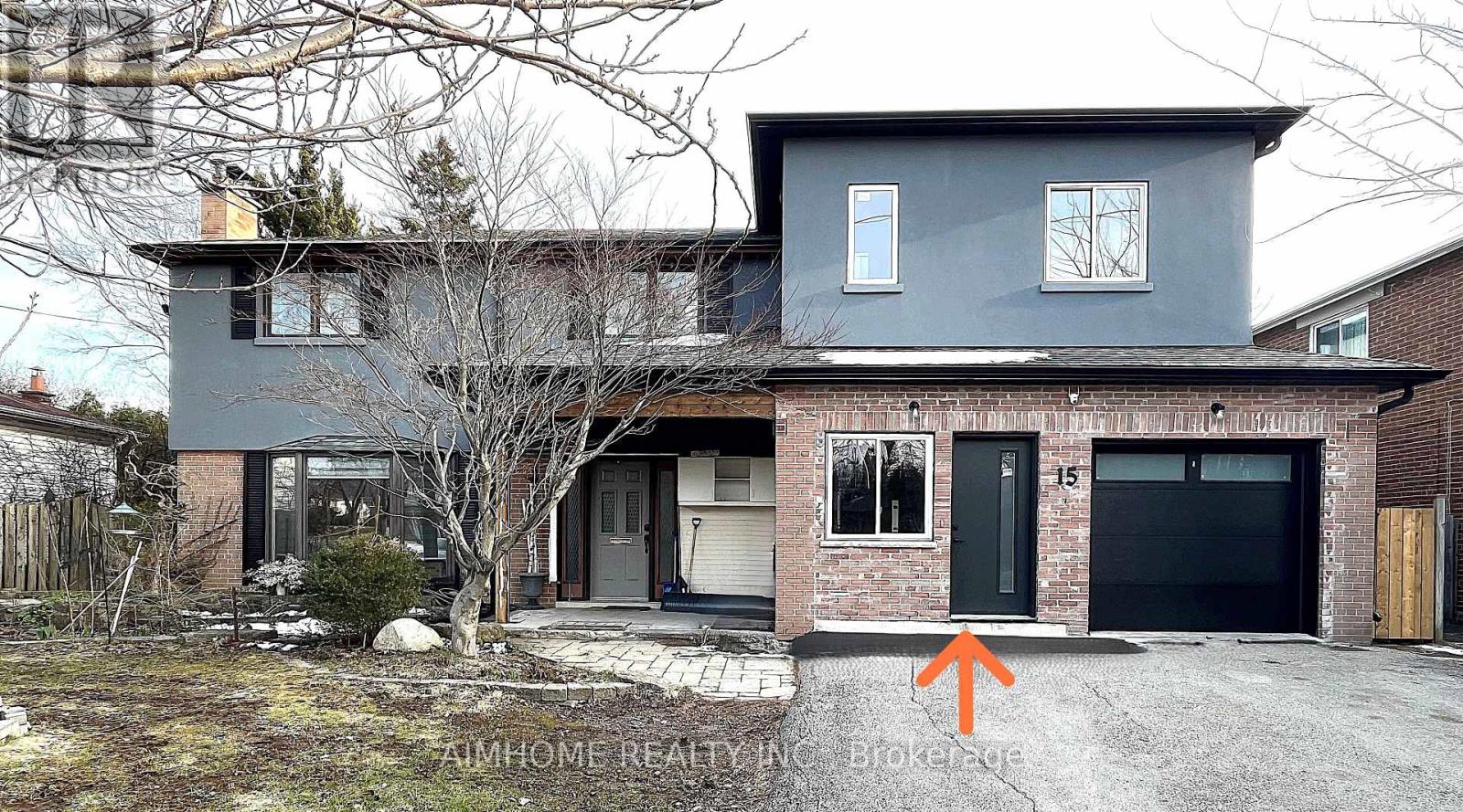 2 - 15 Waddington Crescent, Toronto, Ontario  M2J 2Z9 - Photo 4 - C12998404