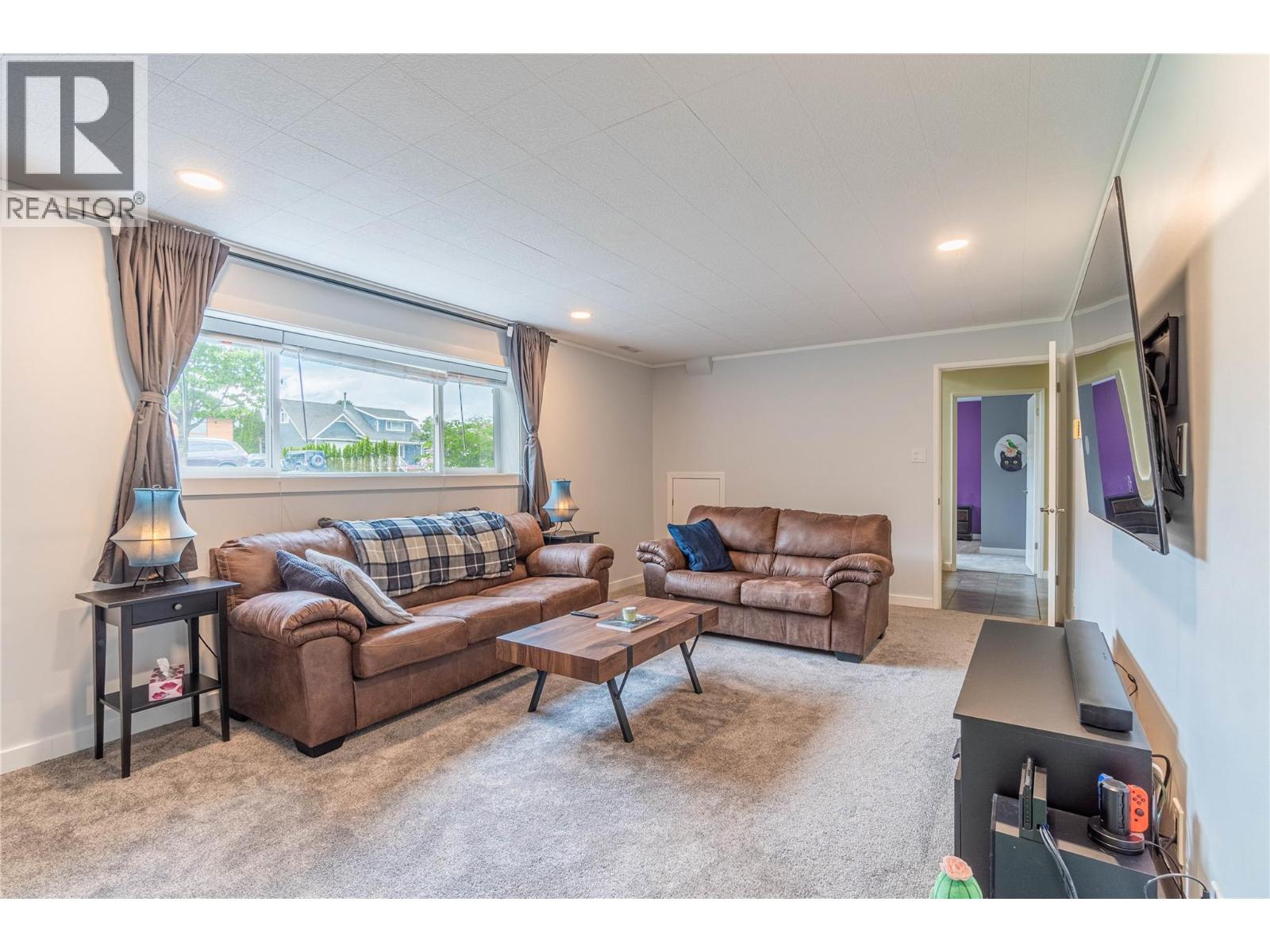 879 Serle Road, Kamloops, British Columbia  V2B 6L8 - Photo 8 - 10387680