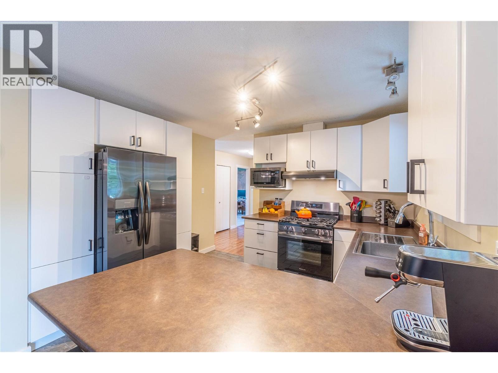 879 Serle Road, Kamloops, British Columbia  V2B 6L8 - Photo 27 - 10387680