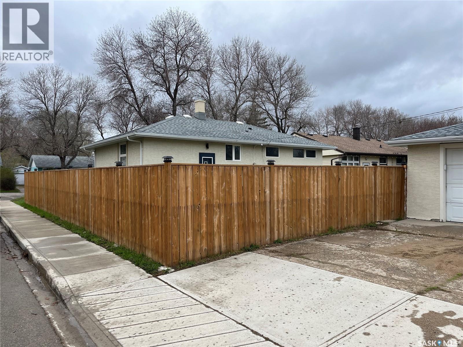 2745 Abbott Road, Regina, Saskatchewan  S4N 2J7 - Photo 6 - SK036079