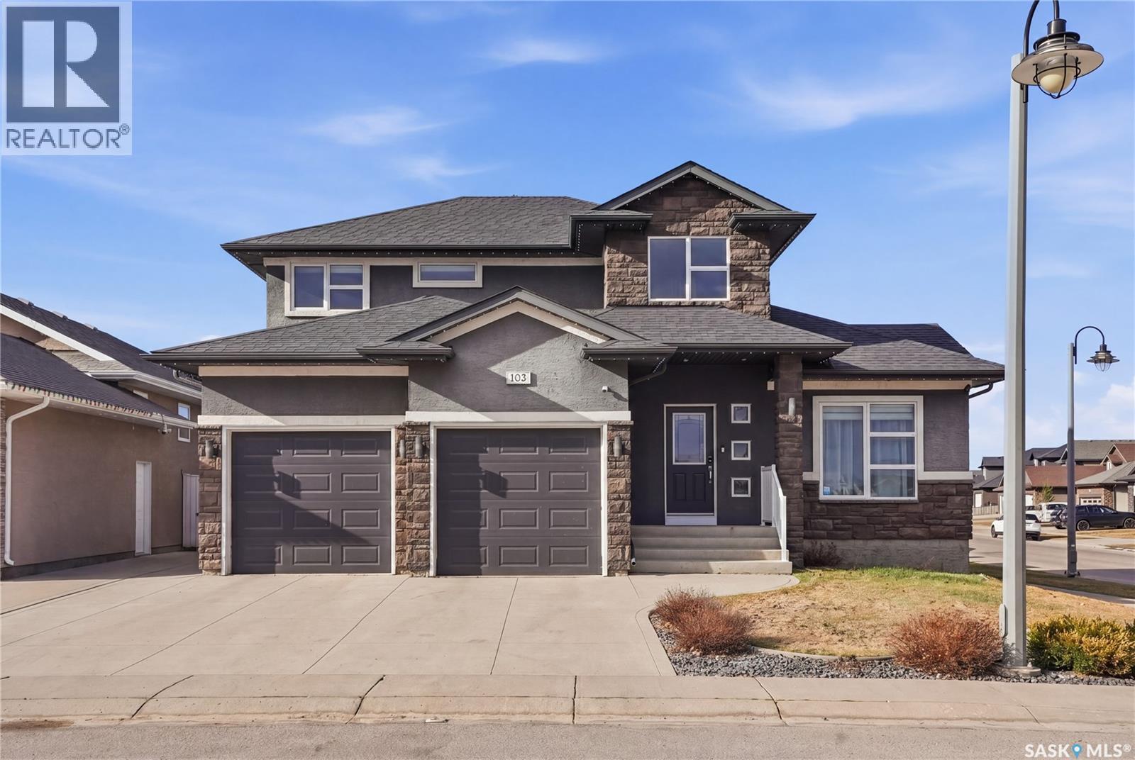 102 Teal Crescent, Saskatoon, Saskatchewan  S7T 0P9 - Photo 2 - SK036085