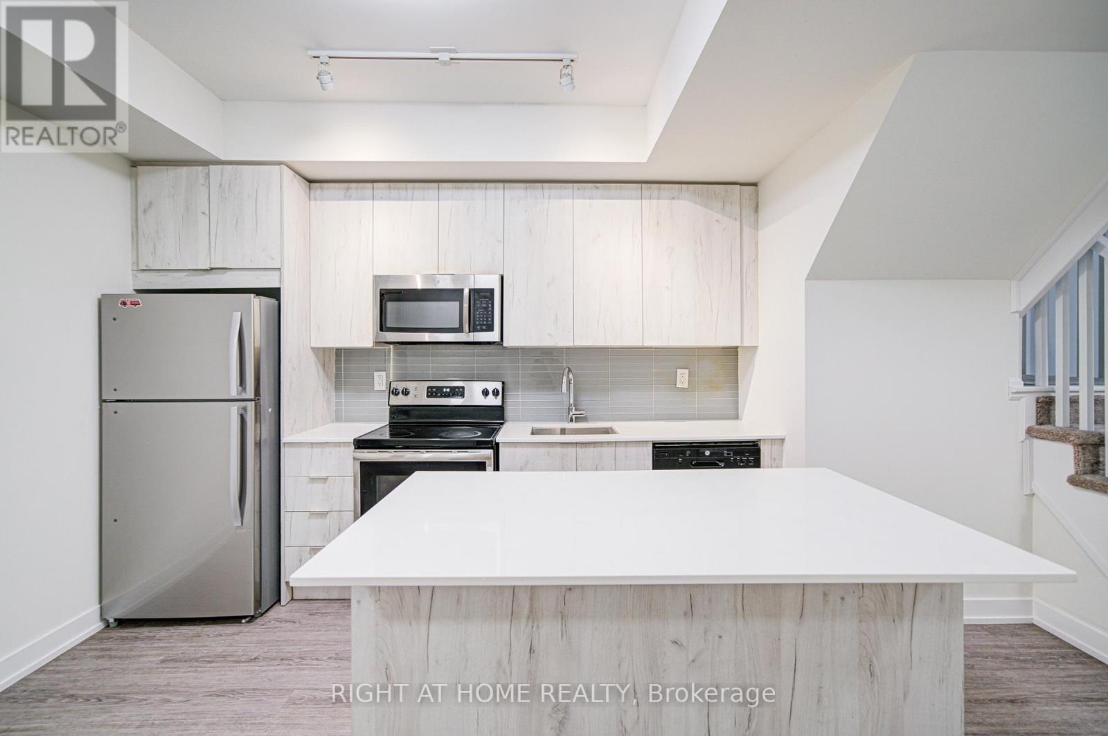 Th03 - 1350 Kingston Road, Toronto, Ontario  M1N 0B7 - Photo 7 - E13137688