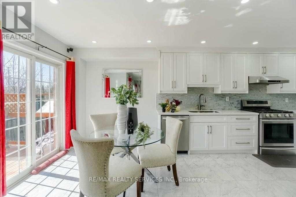 50 Oakmeadow Drive, Brampton, Ontario  L7A 2M1 - Photo 13 - W13137690