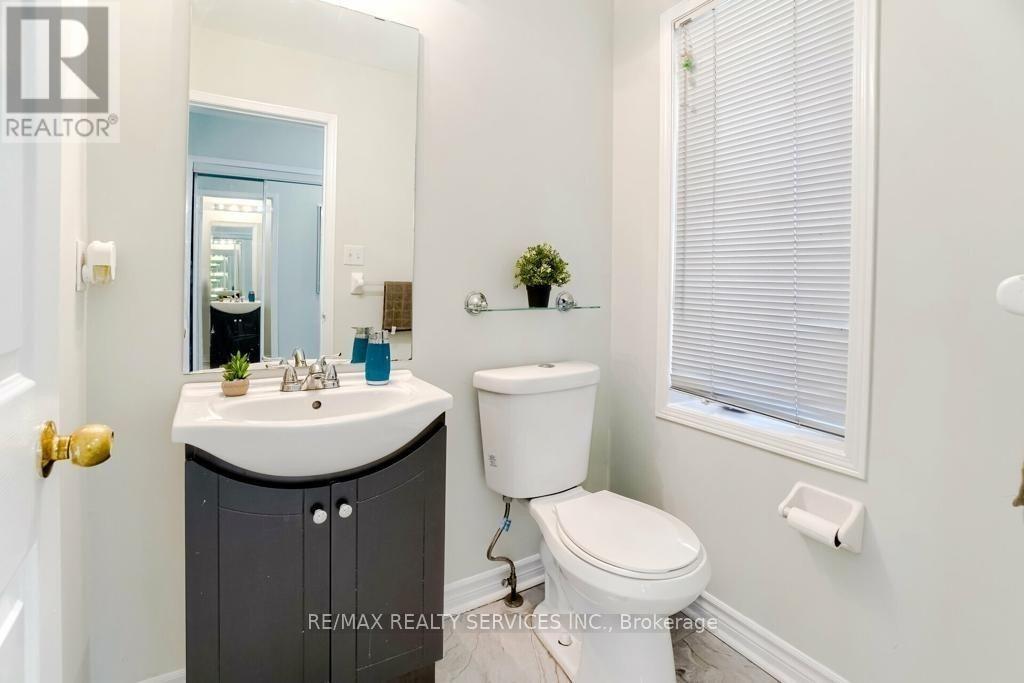 50 Oakmeadow Drive, Brampton, Ontario  L7A 2M1 - Photo 18 - W13137690
