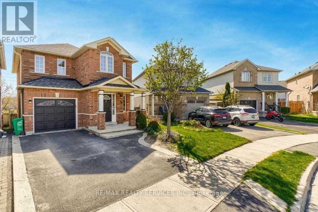 50 Oakmeadow Drive, Brampton, Ontario  L7A 2M1 - Photo 2 - W13137690