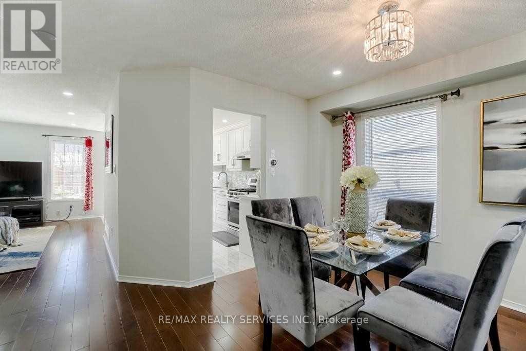 50 Oakmeadow Drive, Brampton, Ontario  L7A 2M1 - Photo 9 - W13137690
