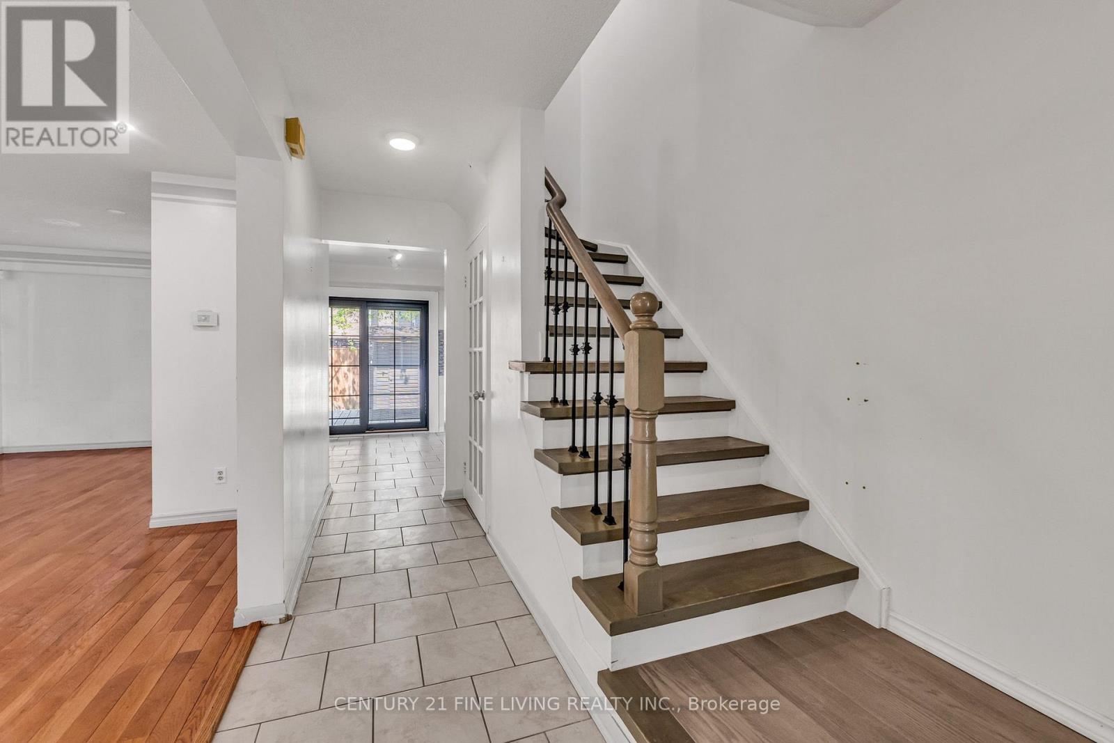 39 Rushmore Crescent, Brampton, Ontario  L6Z 1R1 - Photo 6 - W13137692