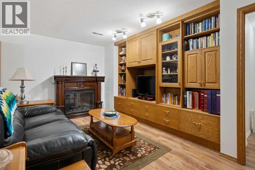 30 Montclare Avenue, Camrose, Alberta  T4V 2K8 - Photo 20 - A2311622