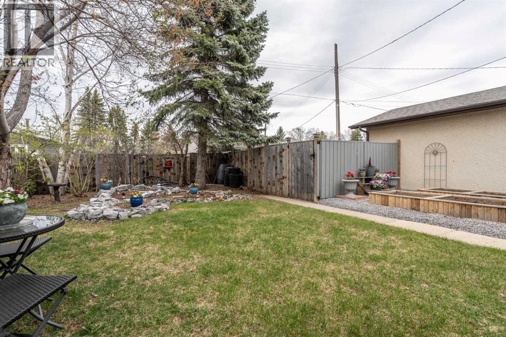 30 Montclare Avenue, Camrose, Alberta  T4V 2K8 - Photo 35 - A2311622