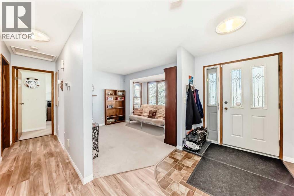 316 Glamorgan Place SW, Calgary, Alberta  T3E 6M2 - Photo 3 - A2311069