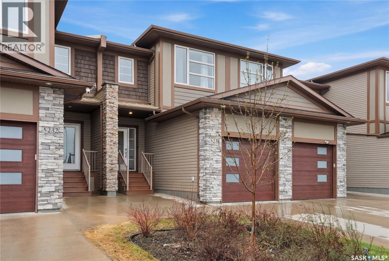 234 Brighton Gate, Saskatoon, Saskatchewan  S7V 0P6 - Photo 2 - SK036204