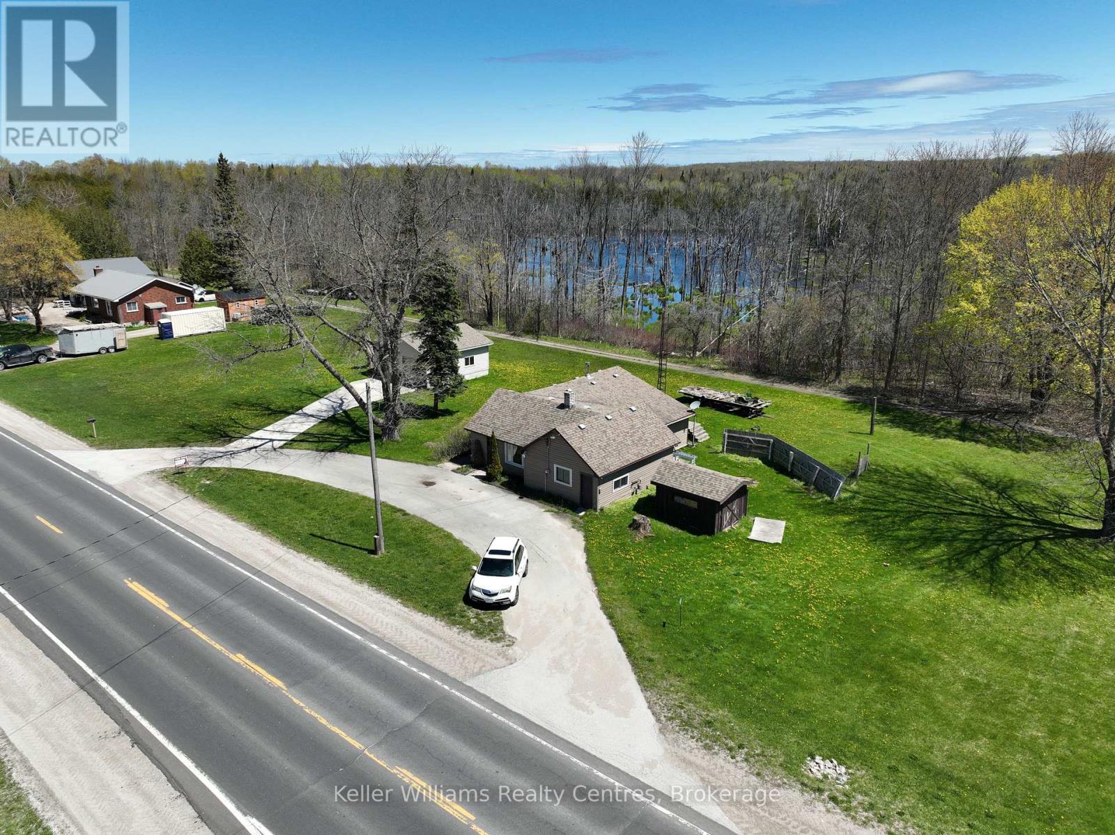 19549 Highway 6, Georgian Bluffs, Ontario  N0H 2T0 - Photo 3 - X13133598