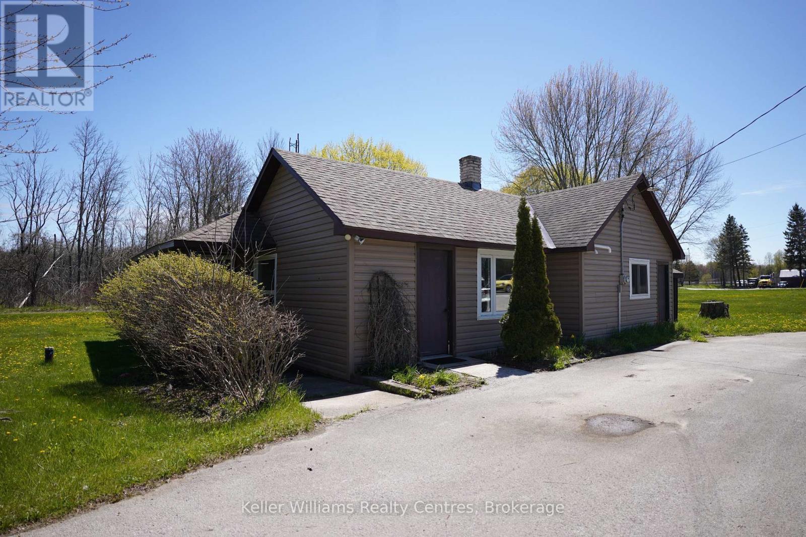 19549 Highway 6, Georgian Bluffs, Ontario  N0H 2T0 - Photo 2 - X13133598