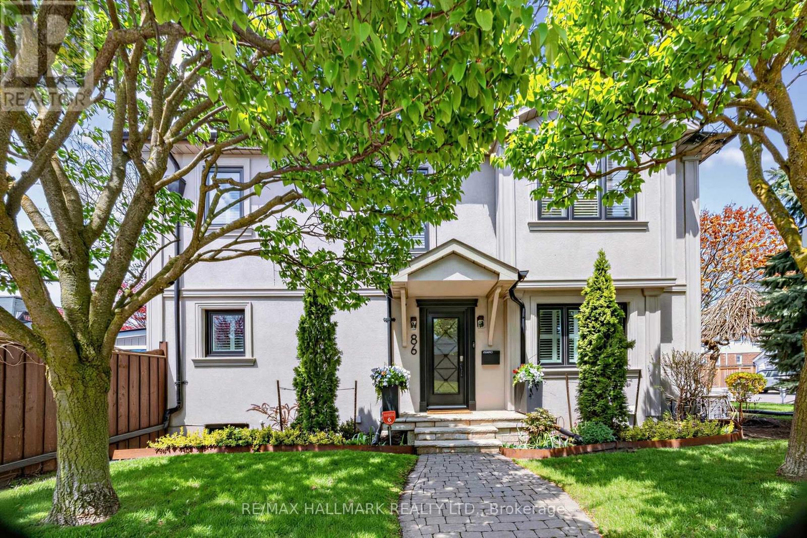 86 Binswood Avenue, Toronto, Ontario  M4C 3N9 - Photo 2 - E13129664