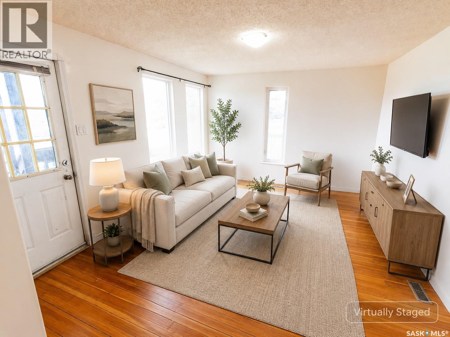 768 Caribou Street W, Moose Jaw, Saskatchewan  S6H 2K9 - Photo 3 - SK036160