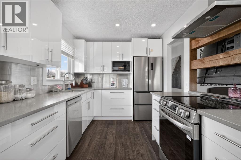 1 Templemont Road NE, Calgary, Alberta  T1Y 5A2 - Photo 2 - A2309281