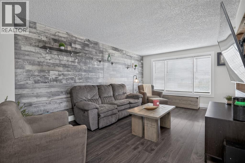1 Templemont Road NE, Calgary, Alberta  T1Y 5A2 - Photo 7 - A2309281