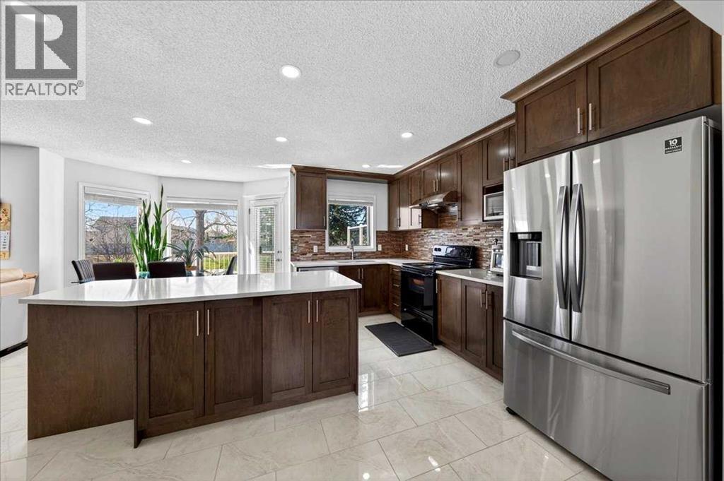 98 Hampstead Circle NW, Calgary, Alberta  T3A 5P1 - Photo 7 - A2311231